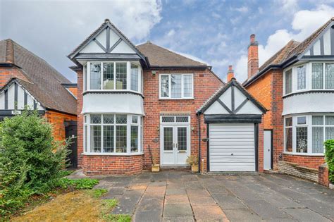 Property details for 47 Blossomfield Road, Solihull B91 1NB.